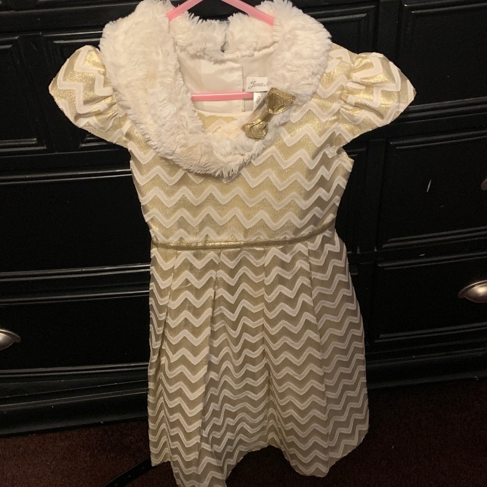 Really nice dress one time used ingood condition